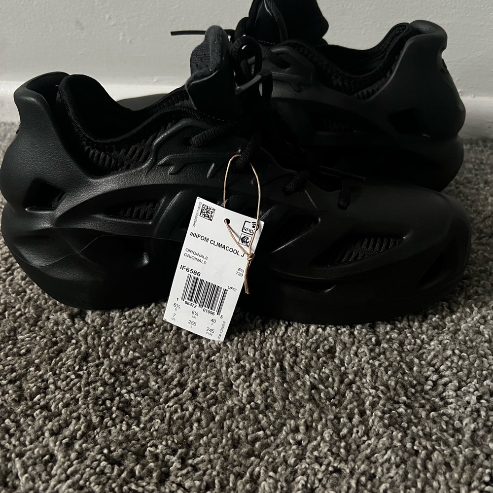 New Adidas Black Climacool Athletic Shoes - Picture 6 of 6